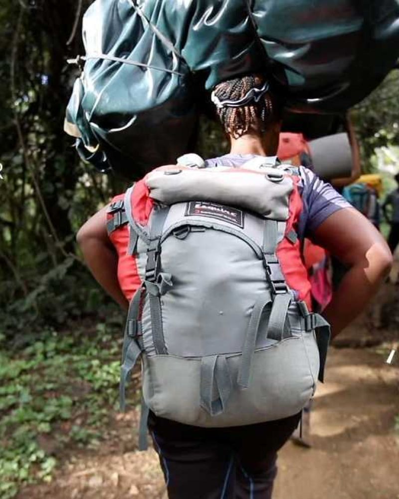 KPAP og Kilimanjaros kvindelige portere og guider
