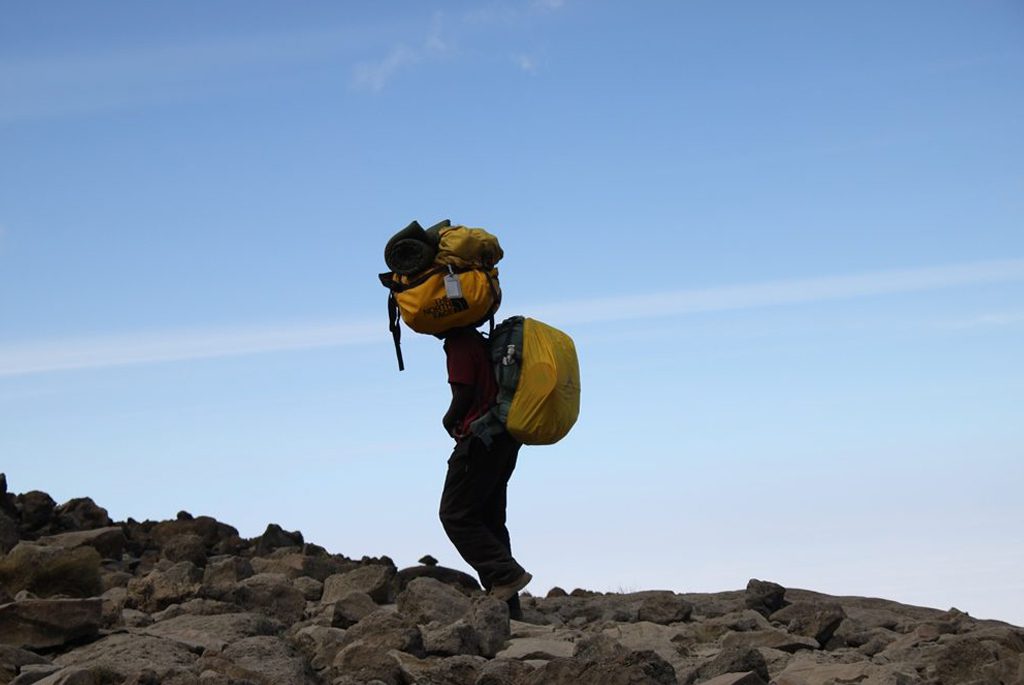 Porter på Kilimanjaro